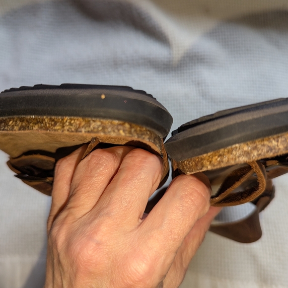 White Mountain Brown Sandals - Picture 6 of 10